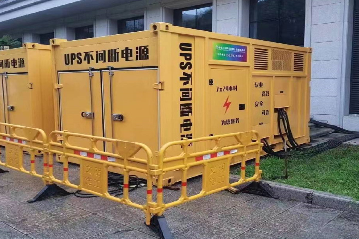 岳西发电机租赁施工现场